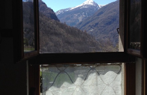 Chiesa in Valmalenco Cabin | Church in Valmalenco House in Borgo