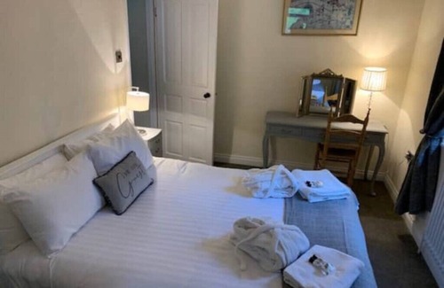 Lullington Cabin | Church Lodge, Orchardleigh Estate
