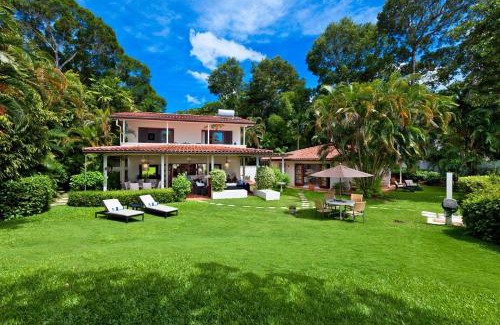 Folkestone Villa | Church Point 4 by Blue Sky Luxury