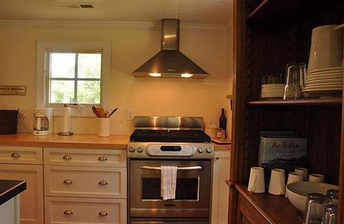 Oriental Cottage | Church Street Cottage In the village of Oriental
