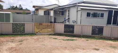 Maryborough House | CHURCHILL COTTAGE- 94 Churchill St Maryborough QLD