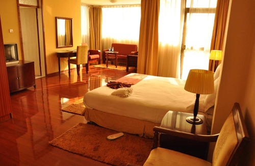 Piazza Hotel | Churchill Hotel