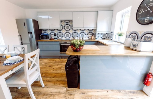 Exeter House | Chute House, City Centre, 4bed, 2.5 bathroom