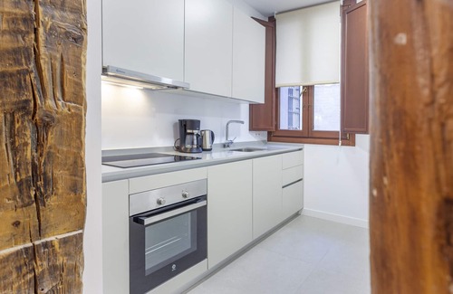 Cortes Apartment | Cibeles Luxe V apartment in Madrid