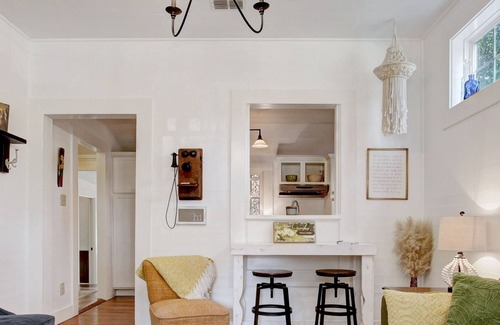 Boerne Cottage | Cibolo Creek Cottage - A Birdy Vacation Rental