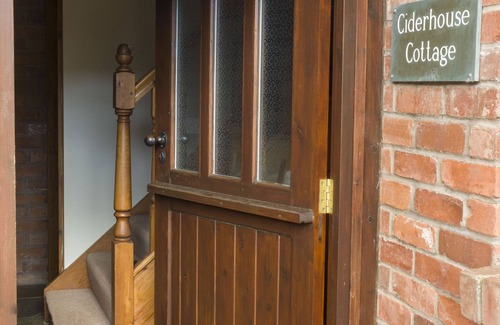Monmouth Cottage | Ciderhouse Cottage located between Wye Valley & Black Mts with stunning views
