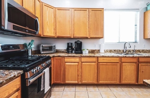 Rancho Del Lago House | Cienega Place | Spacious | Dog Friendly | Large Kitchen
