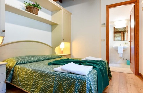 Longare Apartment | Ciliegi apartment with one bedroom and one bathroom on the first floor (apartment 4)