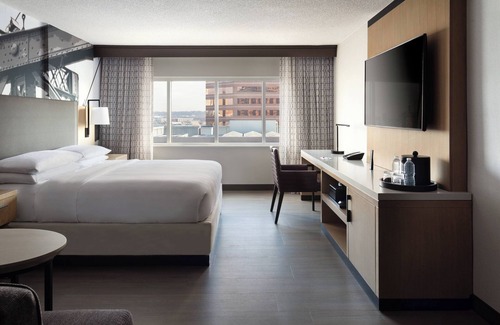 Covington Hotel | Cincinnati Marriott at RiverCenter