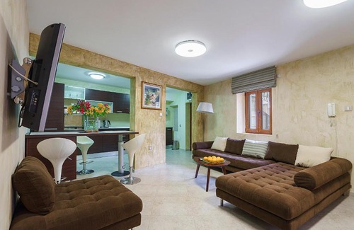 Old Town Apartment | Cinnamon Apartment