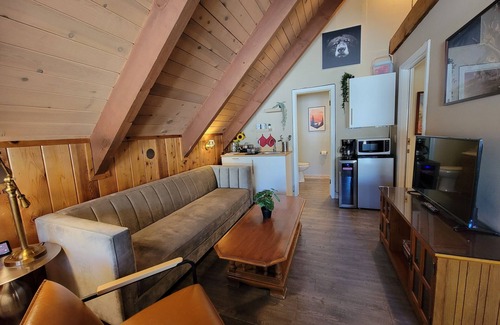 Mammoth Lakes Bed & Breakfast | Cinnamon Bear Inn