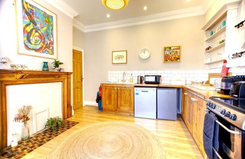 Old Town Hastings Apartment | Cinque Ports Retreat