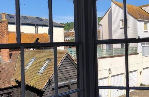 Old Town Hastings Apartment | Cinque Ports Retreat