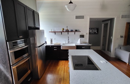 Glen Haven House | Circa 1868 Rock Schoolhouse Retreat