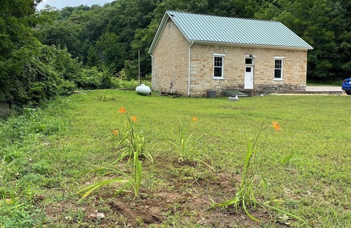 Glen Haven House | Circa 1868 Rock Schoolhouse Retreat