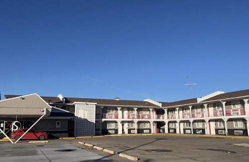 Cozad Hotel | Circle S Motel