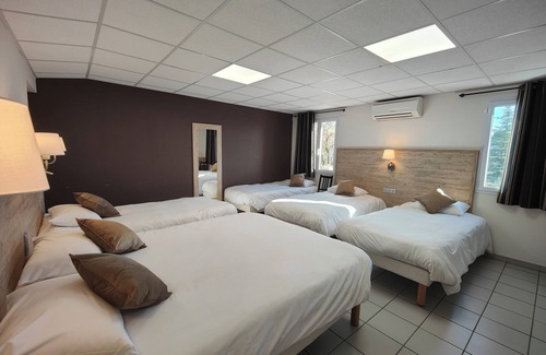 Millau Hotel | Cit'Hotel Restaurant Bowling de Millau
