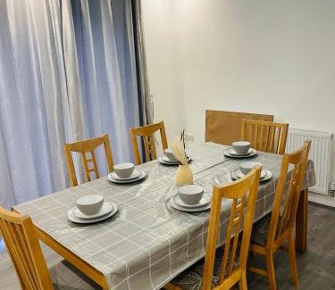 Tunstall House | Citrine Suite 4 Bed House in Stoke on Trent