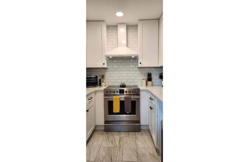 Clermont Cottage | Citrus Blossom Cottage