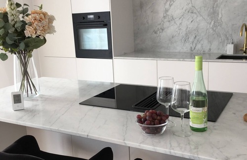 Halmstad Villa | City and beach poolvilla with AC and WiFi close to lovely Tylösand