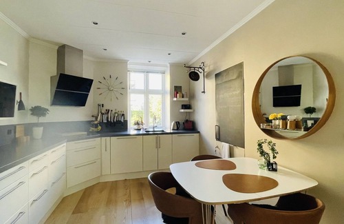 Frederiksberg C Apartment | City Apartment in Frederiksberg with 2 bedrooms sleeps 4