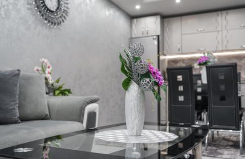 Lyaskovo Apartment | City Apartments - a brand new luxury & comfy.