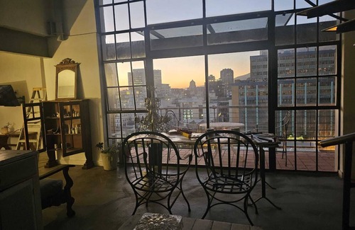 Bo'Kaap Apartment | City Appartment with Mountain Views