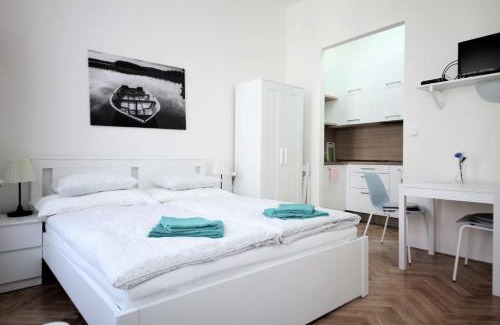 Prague 6 Apartment | City Castle Aparthotel