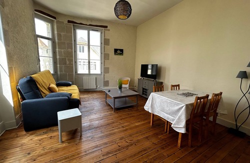 La Roche-Posay Apartment | City Center 1BR Apartment in La Roche-Posay