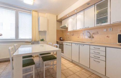 Old Town Apartment | City center