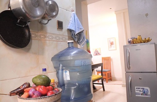 Kampala Apartment | City Central Oasis 1Bedroom Apartment-10 mins walk to Downtown KLA. Netflix/Wifi
