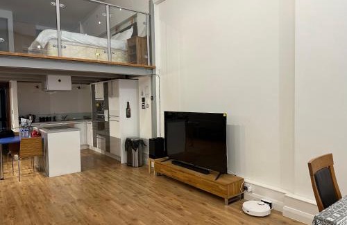 Nottingham City Centre Apartment | City Centre 3 bedrooms apartment with parking