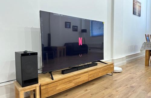 Nottingham City Centre Apartment | City Centre 3 bedrooms apartment with parking