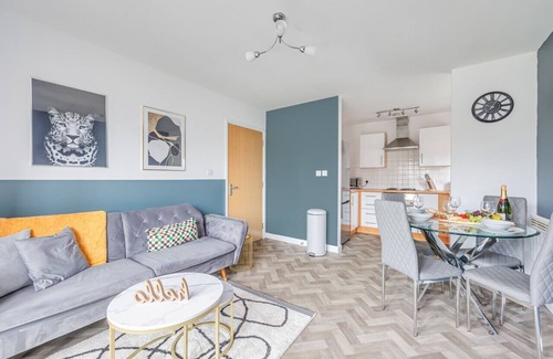 Coventry Apartment | City Centre Flat - Free Parking, Wifi & SmartTV
