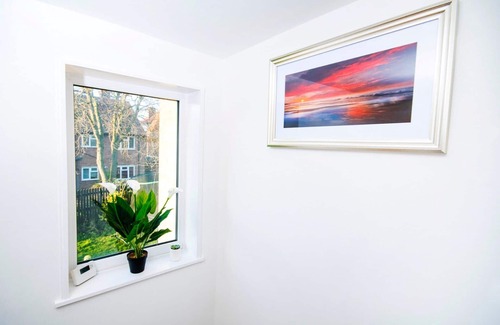 York House | CITY CENTRE ★ FREE PARKING ★ 2 BED HOUSE ★ MODERN