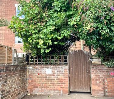 Exeter Apartment | City Centre Garden Apartment