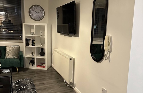 St George's Quarter Apartment | City Centre Luxury 2 Bed Apartment Free Parking