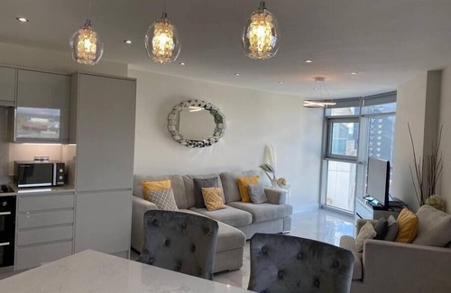 Cardiff City Centre Apartment | City Centre Luxury Apartment with FREE parking