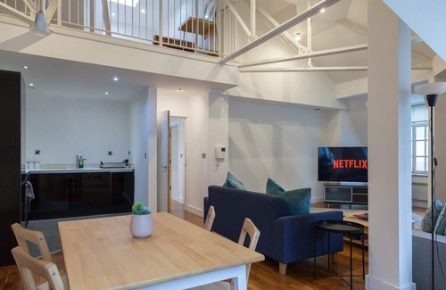 Leeds City Center Apartment | City Centre Penthouse Apartment