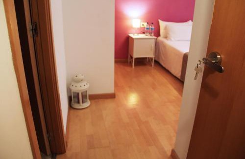 La Xerea House | City Centre Room