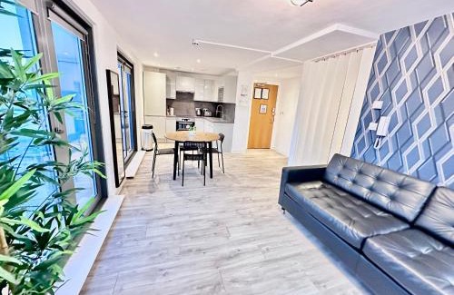 Manchester City Centre Apartment | City centre, Top floor apartment, Two balconies