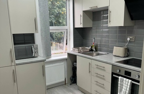 Acocks Green Apartment | City Chic Retreat in Birmingham