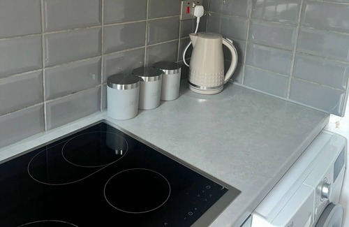 Acocks Green Apartment | City Chic Retreat in Birmingham