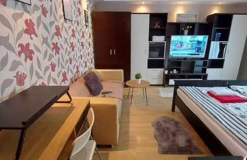 Dunaujvaros Apartment | City Comfort