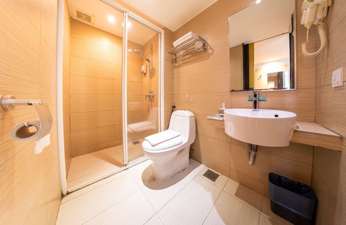 Bandar Puteri Puchong Hotel | City Comfort Inn Puchong
