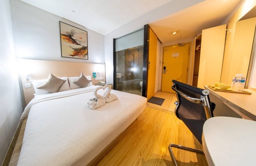 Bandar Puteri Puchong Hotel | City Comfort Inn Puchong