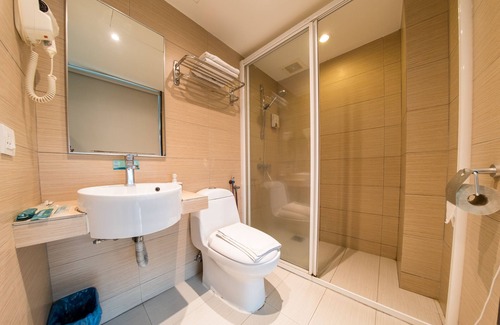 Bandar Puteri Puchong Hotel | City Comfort Inn Puchong