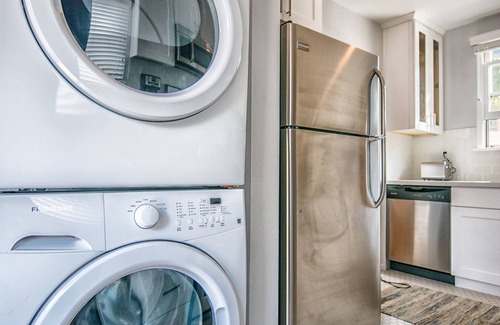 Burbank Apartment | City Escape Living