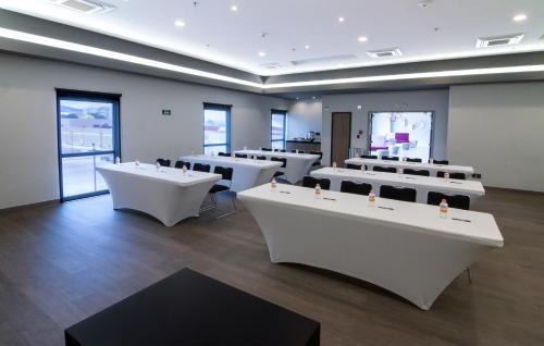Tlalnepantla de Baz Hotel | City Express Plus by Marriott Ciudad de México Mundo E