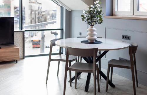 Business District Apartment | City Frame Apartment
